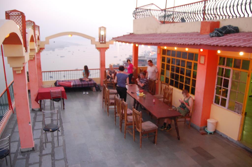 Puja Guest House Benares Buitenkant foto