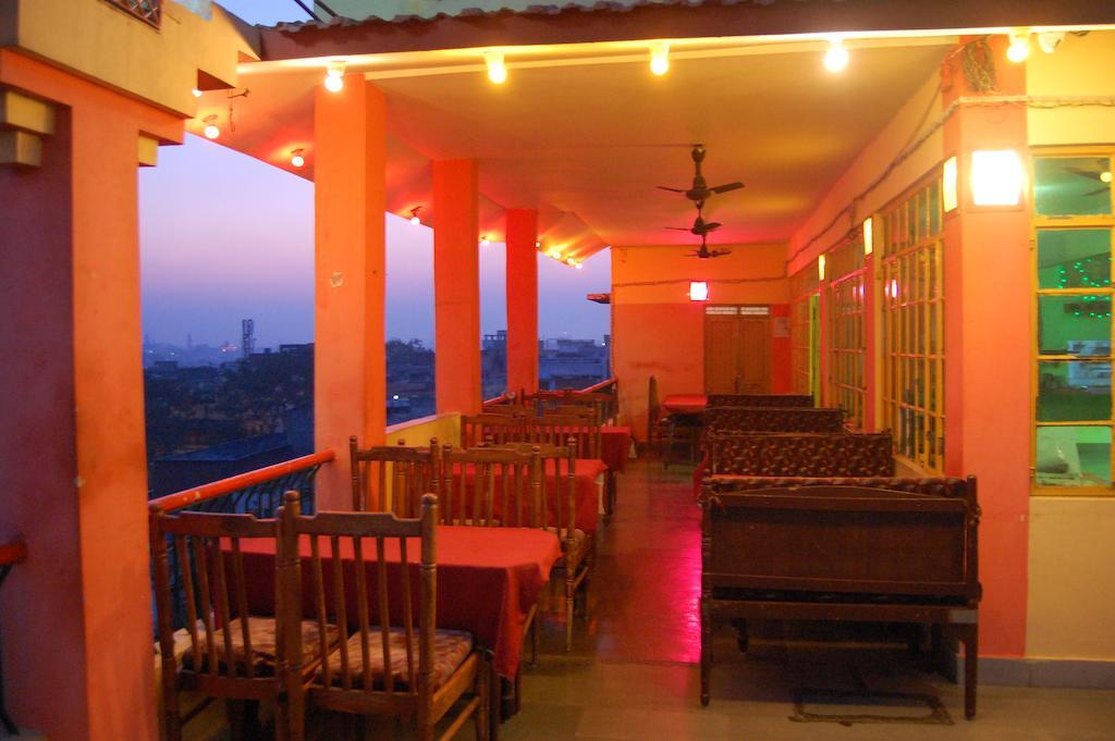 Puja Guest House Benares Buitenkant foto