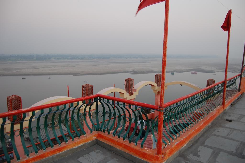 Puja Guest House Benares Buitenkant foto