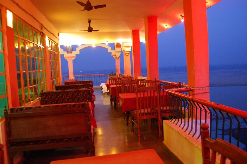 Puja Guest House Benares Buitenkant foto