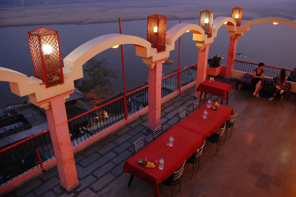 Puja Guest House Benares Buitenkant foto