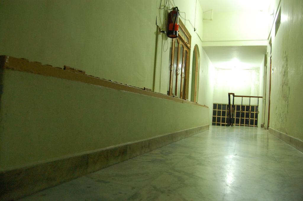 Puja Guest House Benares Buitenkant foto